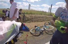 Video: Pád ve třetí etapě Tour de France