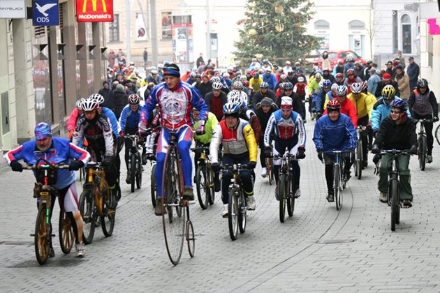 Novoroční jízda 2012 brněnských cyklistů